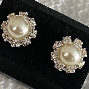 Faux Pearl & Rhinestone Halo Stud Earrings Vintage Style Bridal Classic